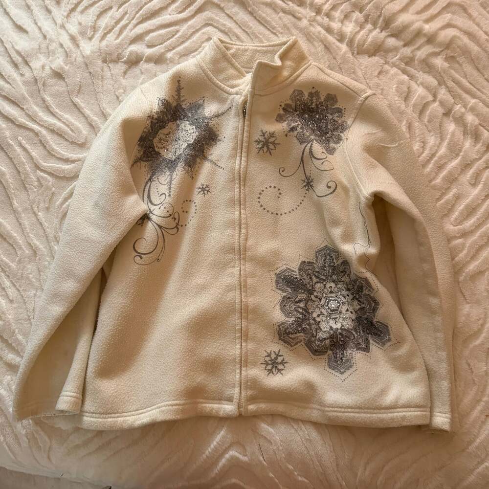 Alfred Dunner Petite Winter Snowflake Embroidered Full Zip White Fleece Jacket